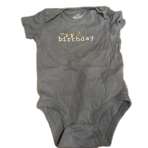Like-New
CARTER'S 12 m first birthday onesie - Like-New